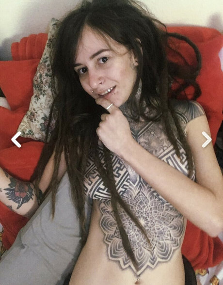 Foto di nudo di fuga di OnlyFans di Lola Freak
