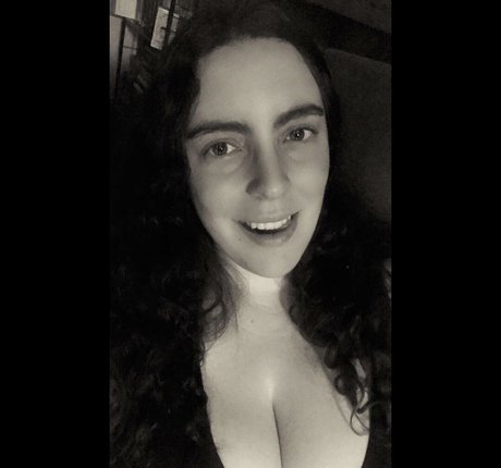 Foto di nudo di fuga di OnlyFans di Karagreene