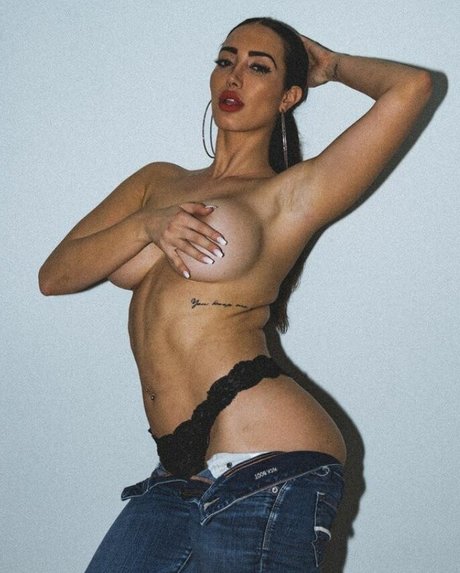 Foto di nudo di fuga di OnlyFans di Vanessaluis91