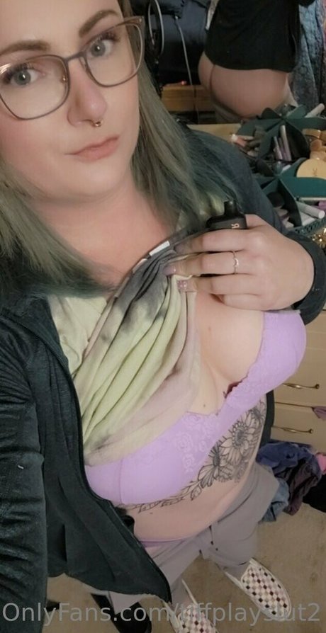 Foto di nudo di fuga di OnlyFans di Tiffplayslut2