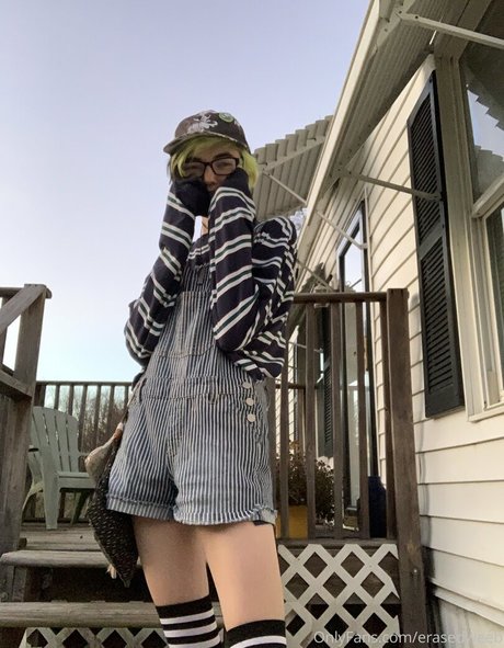 Erasedweeaboo-free