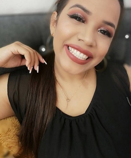Foto di nudo di fuga di OnlyFans di Isa Gomez
