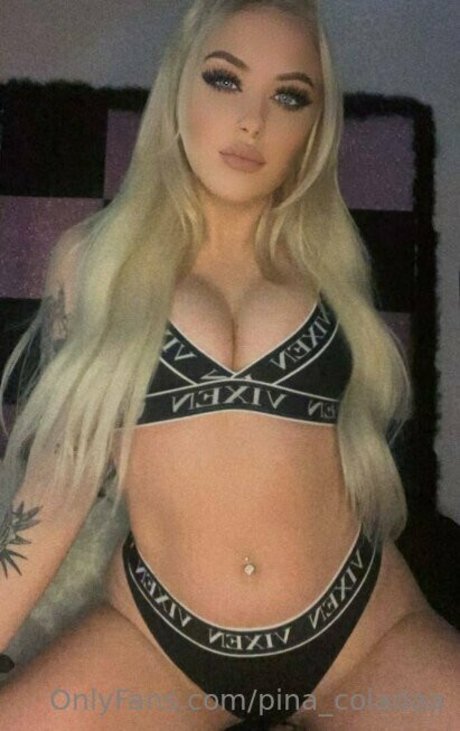 Foto di nudo di fuga di OnlyFans di Pinacoladaa