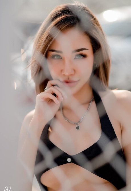 Foto di nudo di fuga di OnlyFans di Chalyxx