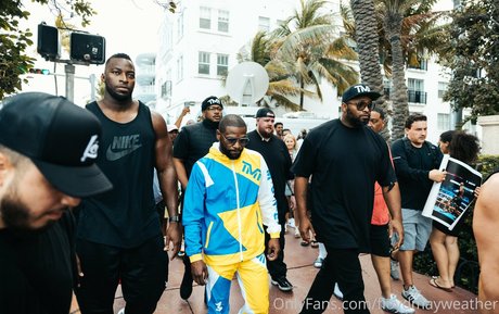 Foto di nudo di fuga di OnlyFans di Floydmayweather
