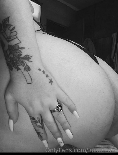 Foto di nudo di fuga di OnlyFans di Luianaxxx