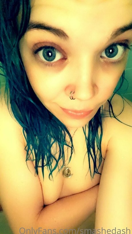 Foto di nudo di fuga di OnlyFans di Smashedash
