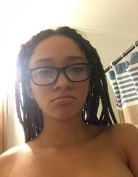 Foto di nudo di fuga di OnlyFans di Carmancadence