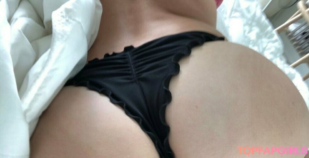 Foto di nudo di fuga di OnlyFans di Lottieskyee #29 Foto di nudo di fuga di OnlyFans di Lottieskyee #29