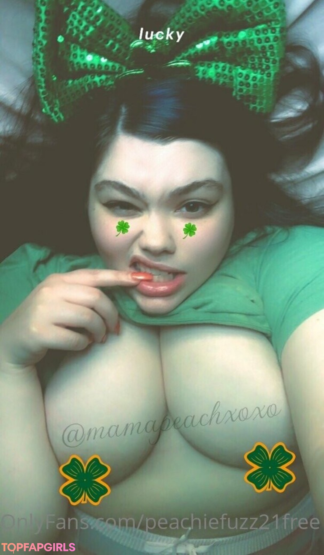 Foto di nudo di fuga di OnlyFans di Mamapeachxoxofree #11 Foto di nudo di fuga di OnlyFans di Mamapeachxoxofree #11