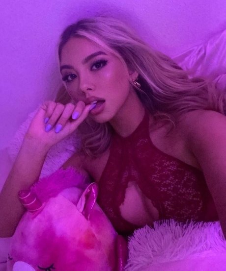 Foto di nudo di fuga di OnlyFans di Raelynn Rosalie Harper