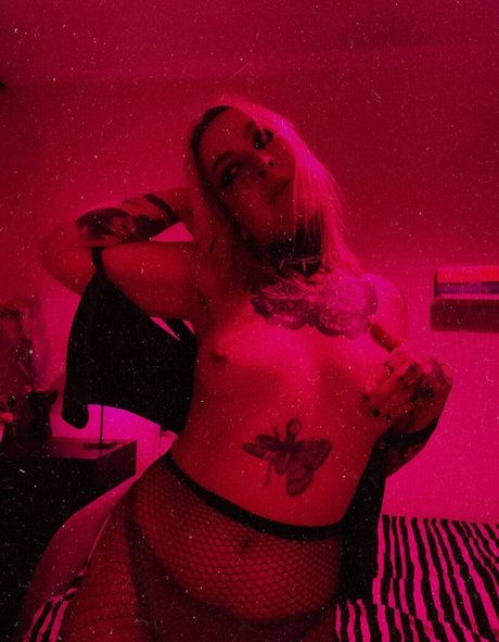 Foto di nudo di fuga di OnlyFans di Dariamilk