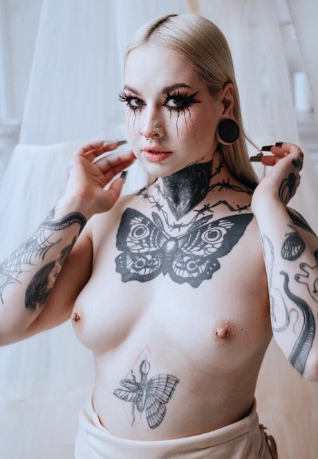 Foto di nudo di fuga di OnlyFans di Dariamilk