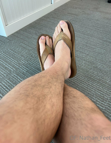 Foto di nudo di fuga di OnlyFans di Nathanfeet
