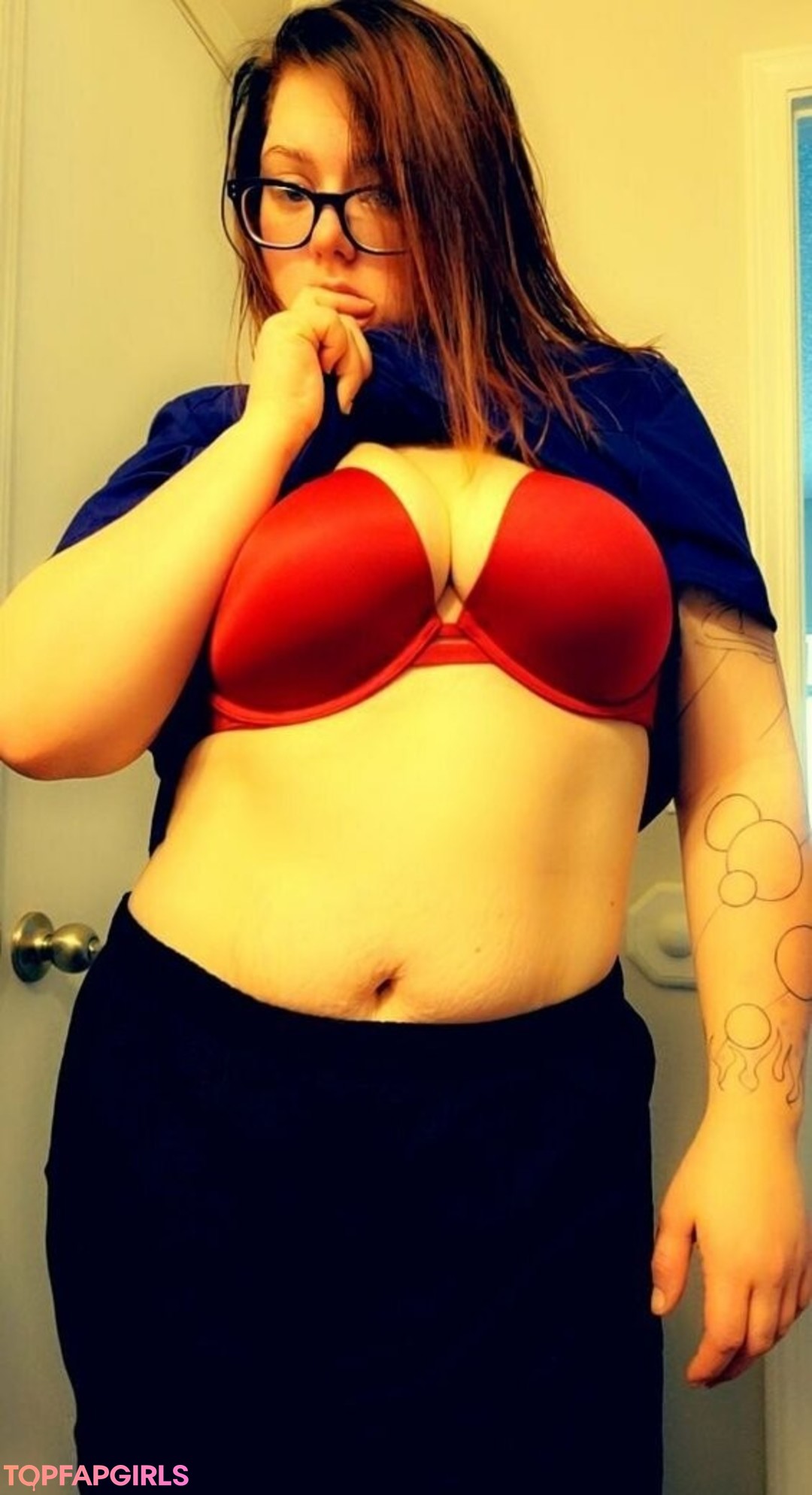 Foto di nudo di fuga di OnlyFans di Elizabethlily19 #7 Foto di nudo di fuga di OnlyFans di Elizabethlily19 #7