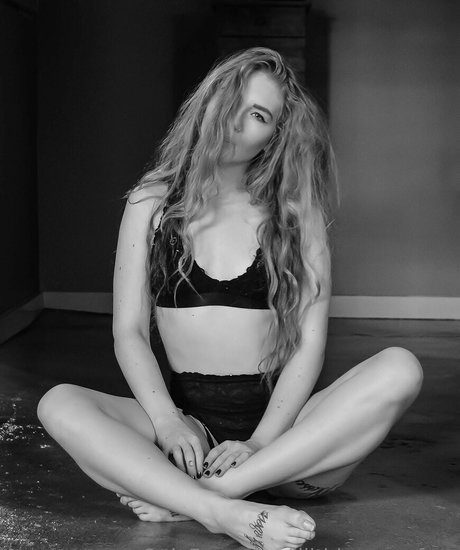 Foto di nudo di fuga di OnlyFans di Lilithjenovaxfree