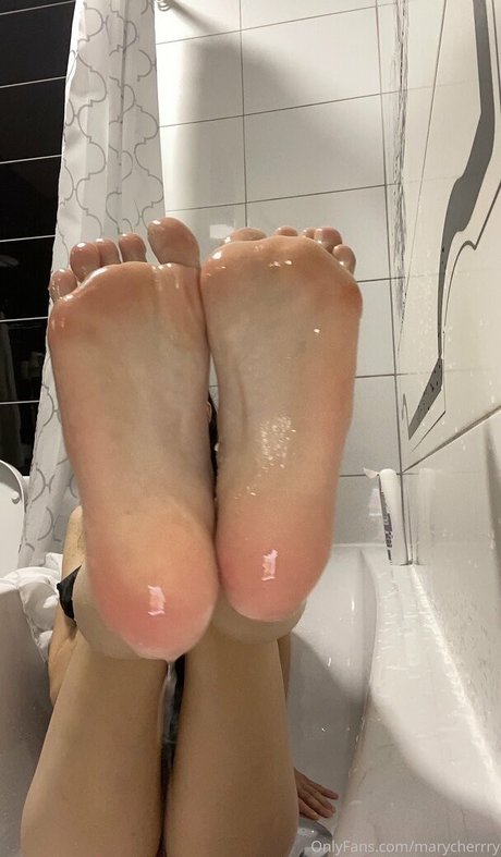 Foto di nudo di fuga di OnlyFans di Marycherrry
