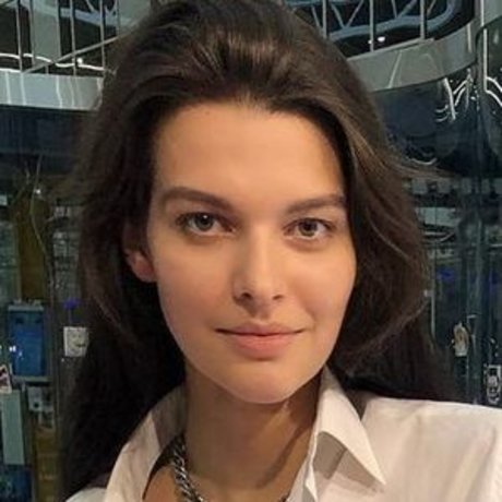Sasha Zotova