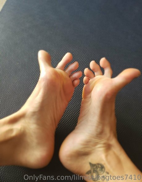 Foto di nudo di fuga di OnlyFans di Lilmisslongtoes7410