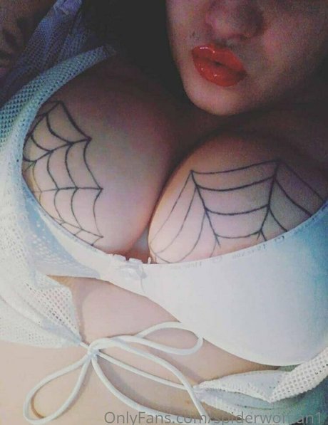 Foto di nudo di fuga di OnlyFans di Spiderwoman1