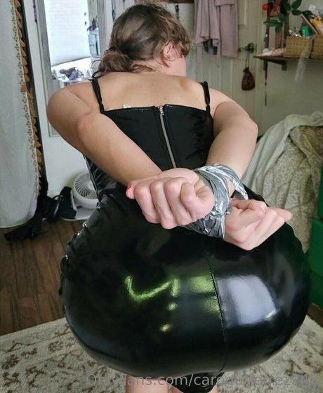 Foto di nudo di fuga di OnlyFans di Carogutierrez945