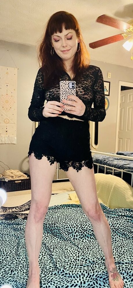 Foto di nudo di fuga di OnlyFans di Raebygirl