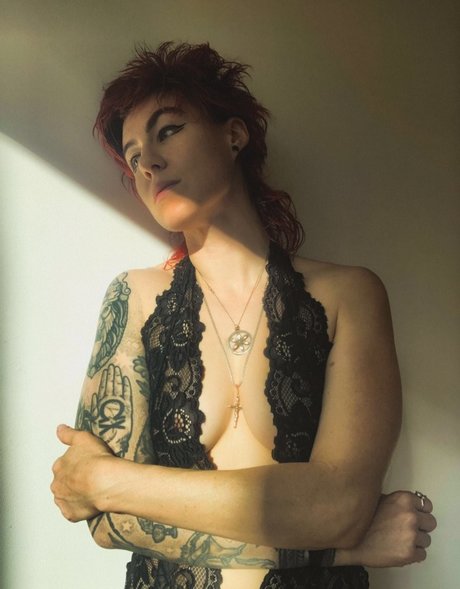 Danikaxix