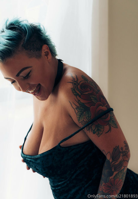 Foto di nudo di fuga di OnlyFans di Lunalynn26