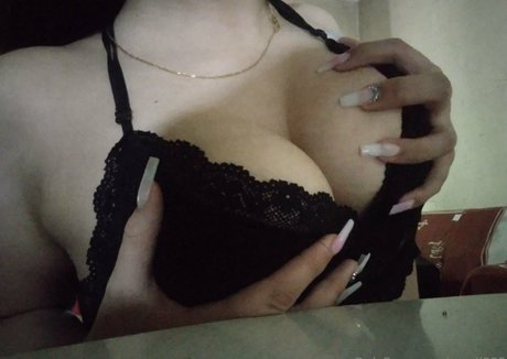Foto di nudo di fuga di OnlyFans di Camii555