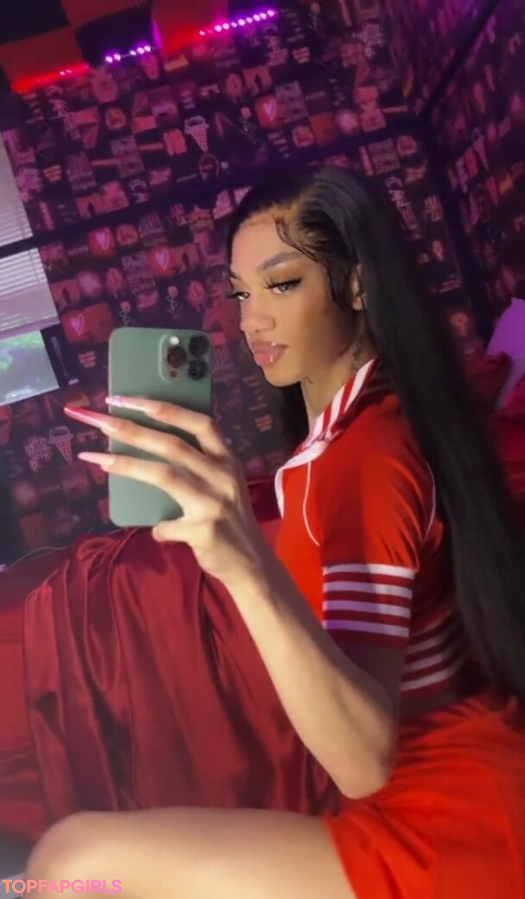 Foto di nudo di fuga di OnlyFans di Mswetwetbanks #5 Foto di nudo di fuga di OnlyFans di Mswetwetbanks #5