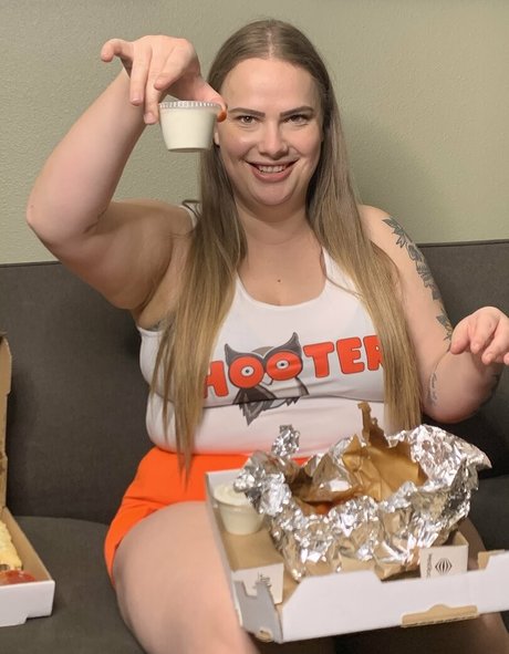 Burstingbabe