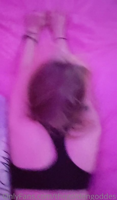 Foto di nudo di fuga di OnlyFans di Thegoldengoddes