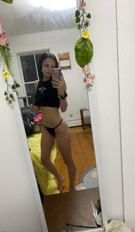 Foto di nudo di fuga di OnlyFans di Blossomingvixen