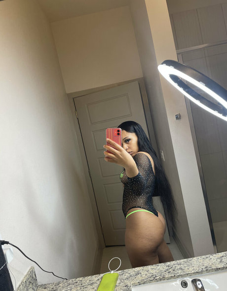 Foto di nudo di fuga di OnlyFans di Vvkayb