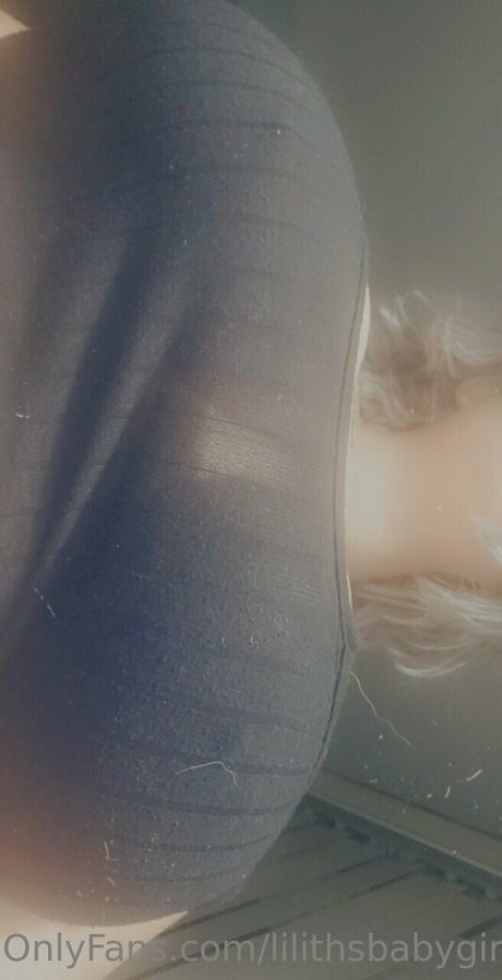 Foto di nudo di fuga di OnlyFans di Lilithsbabygirl
