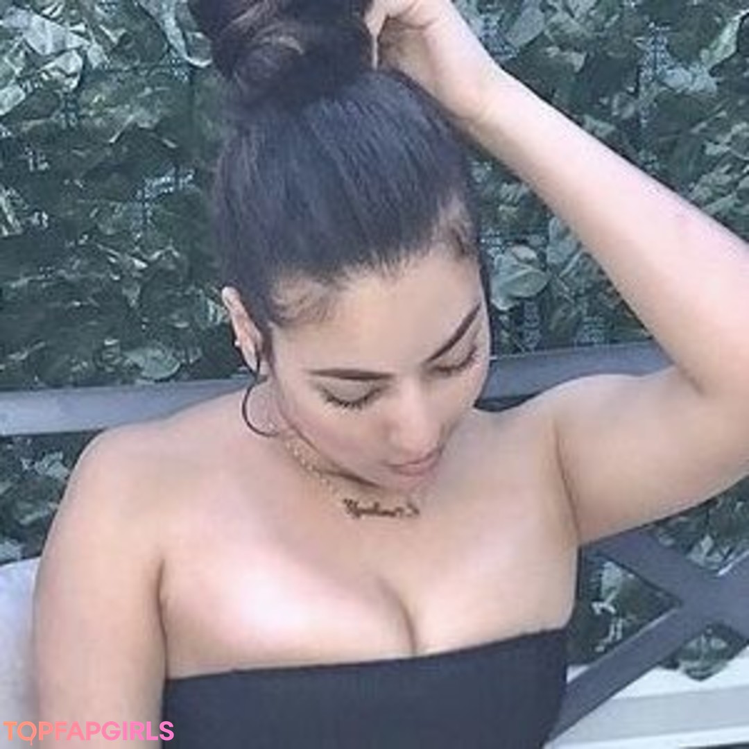 Foto di nudo di fuga di OnlyFans di Youssrarabatia #4 Foto di nudo di fuga di OnlyFans di Youssrarabatia #4