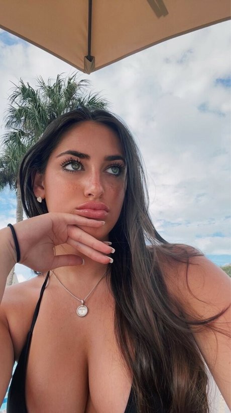 Foto di nudo di fuga di OnlyFans di Taylor Alessi