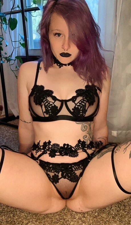 Foto di nudo di fuga di OnlyFans di Sweetcarolineee