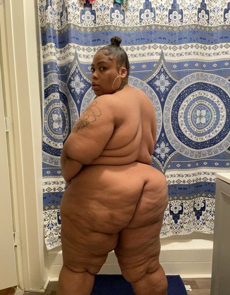 Foto di nudo di fuga di OnlyFans di Juicaaayyee