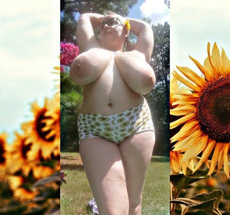 Foto di nudo di fuga di OnlyFans di Spaceeris