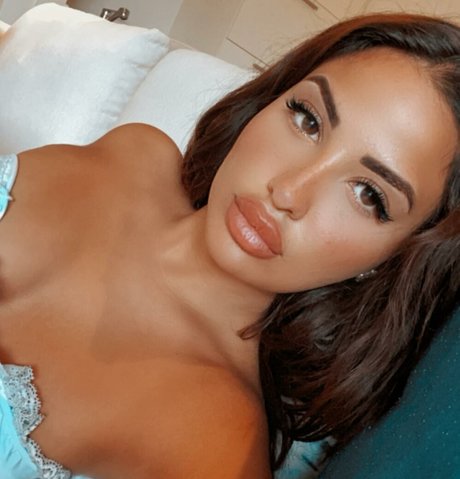 Helia Soltani