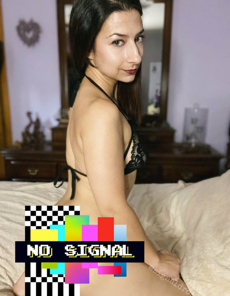 Foto di nudo di fuga di OnlyFans di Signaldropfree
