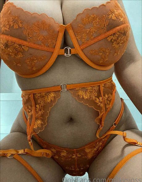 Foto di nudo di fuga di OnlyFans di Milkysinss
