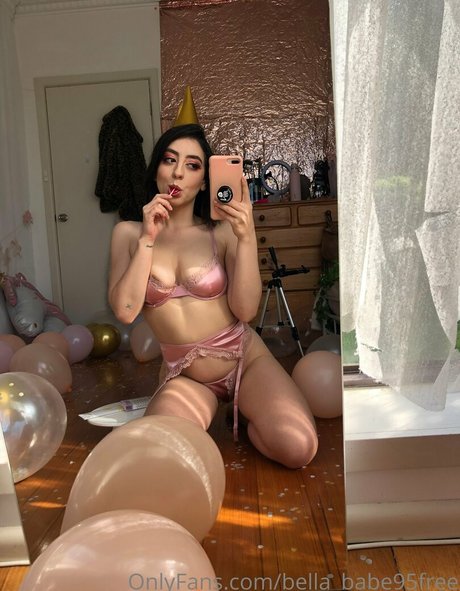 Foto di nudo di fuga di OnlyFans di Bellababe95free