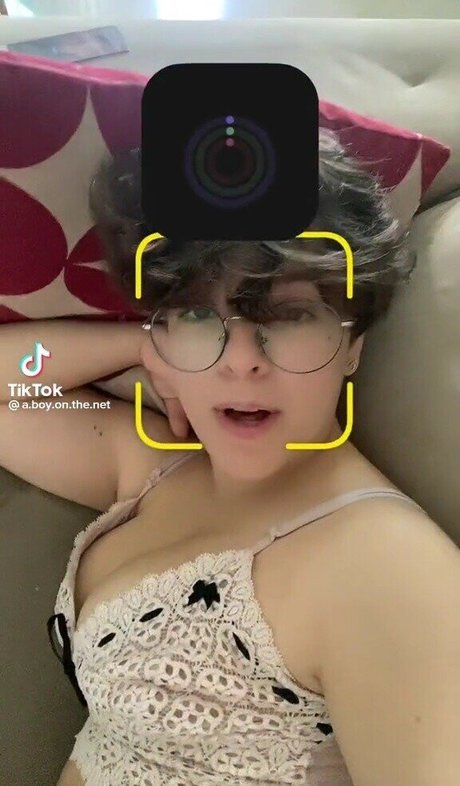 Foto di nudo di fuga di OnlyFans di Taqueloe