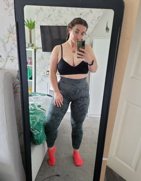 Foto di nudo di fuga di OnlyFans di Jade Lucy