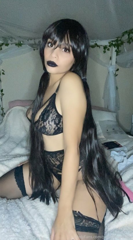 Foto di nudo di fuga di OnlyFans di Petitemagicalgirl