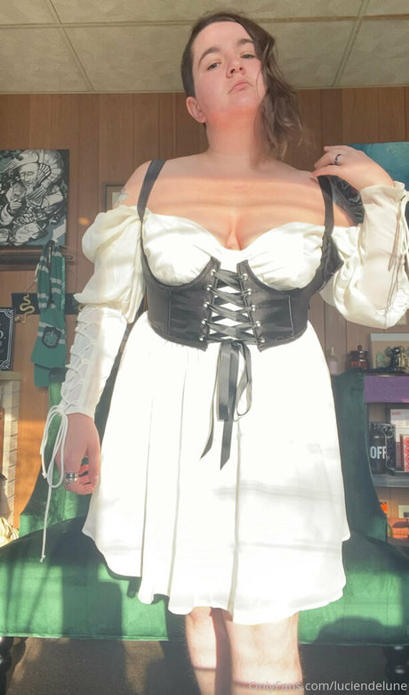 Foto di nudo di fuga di OnlyFans di Luciendelune