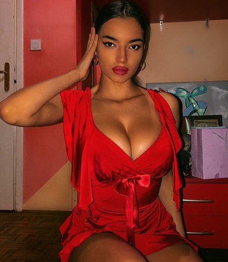Foto di nudo di fuga di OnlyFans di Kristina Djedovic