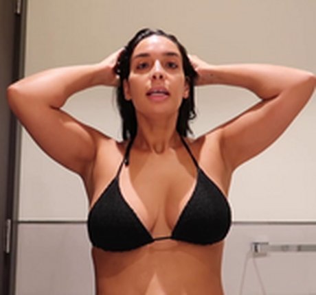 Foto di nudo di fuga di OnlyFans di Lamiya Slimani